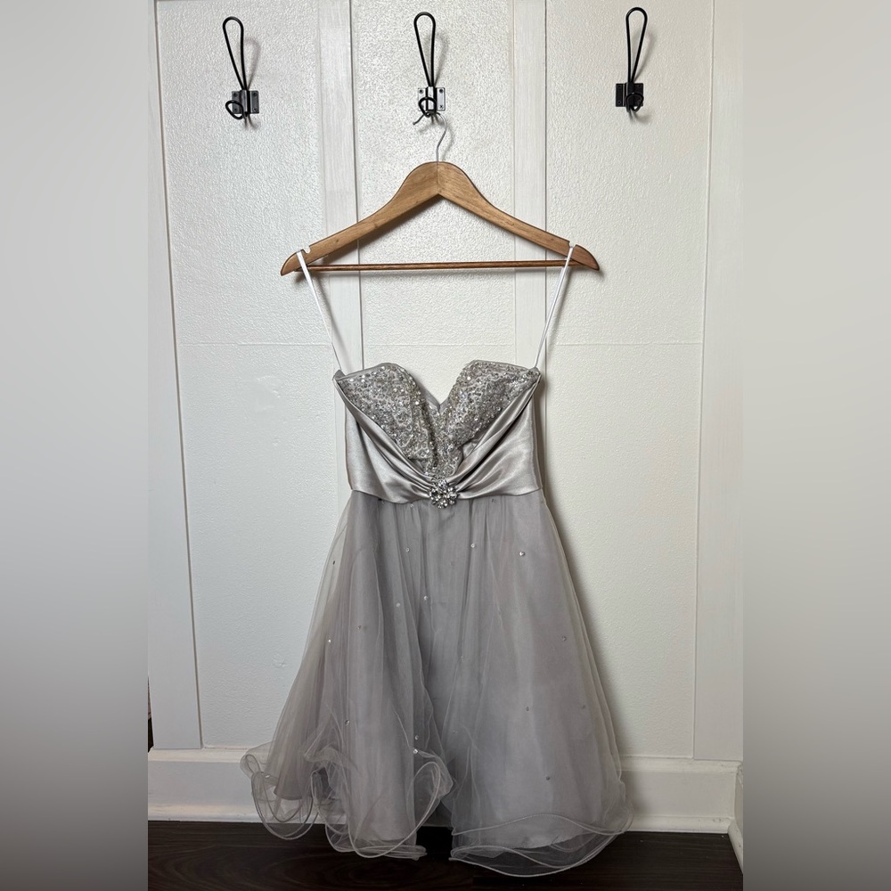 Y2K Cindy Collection Strapless Corset Elegant Silver Sequin Prom Dress Size 4/6